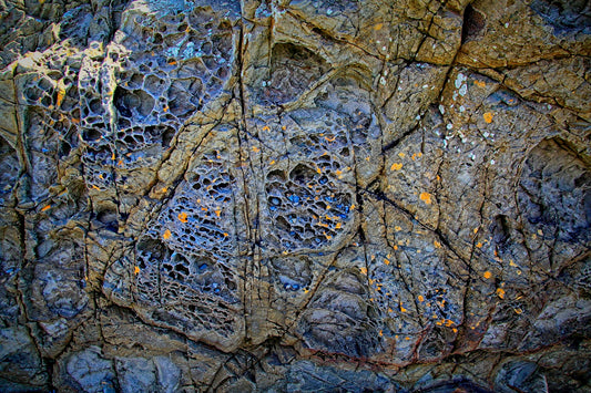 Rock Puzzle 1378 by LARRY HAMPTON