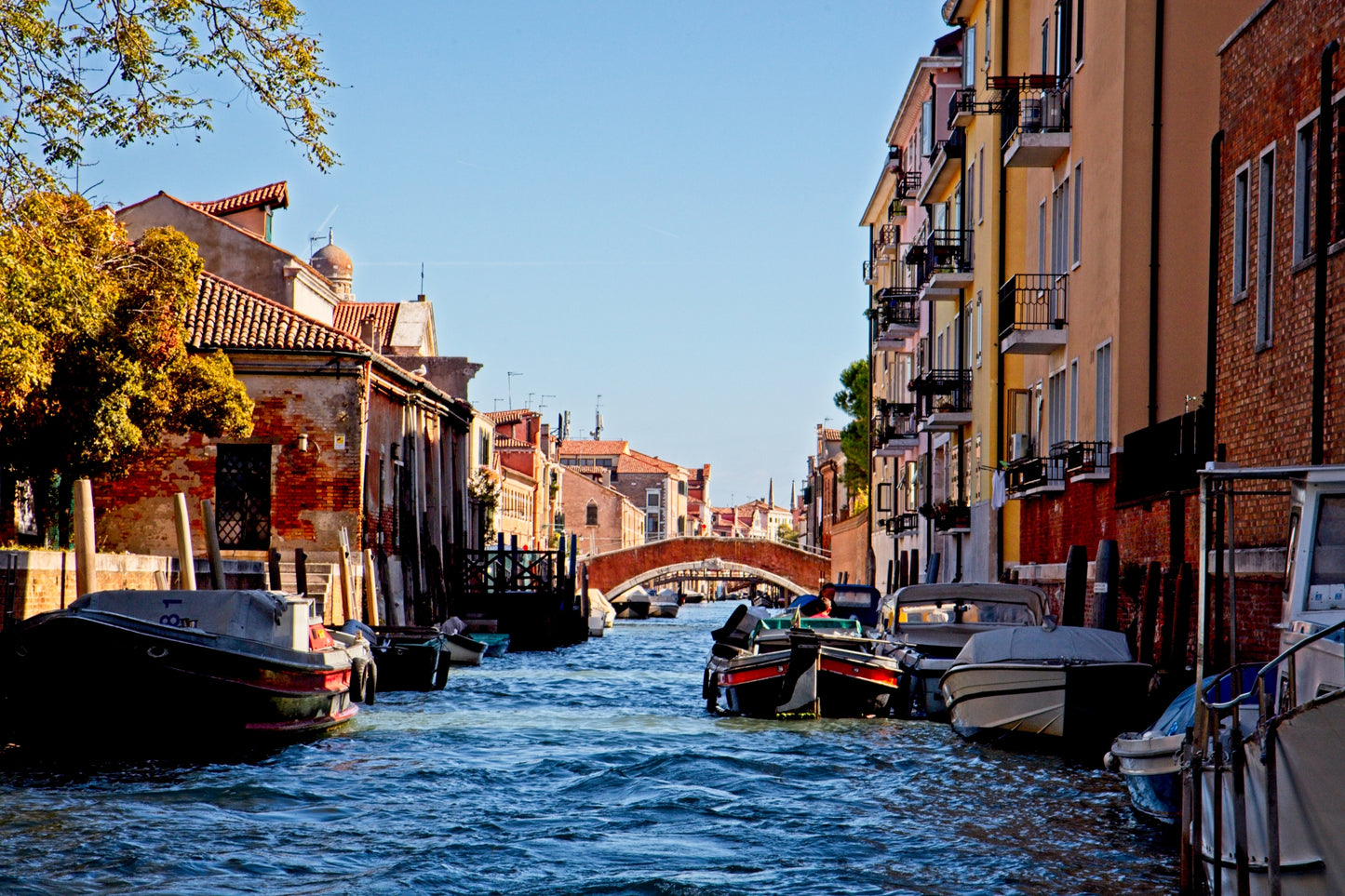 Canals of Venice 6959 by LARRY HAMPTON